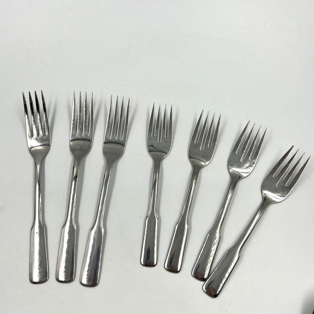 Vintage Retired Friendship‎ WM A Rogers Stainless Oneida Ltd Dinner Forks 7